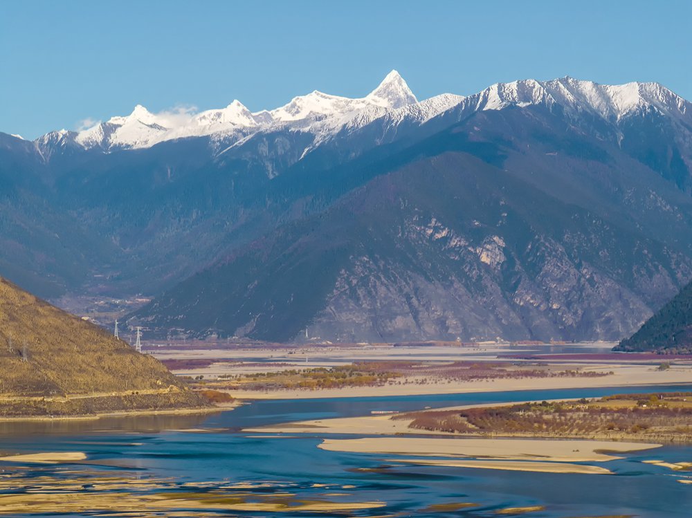 Landskap ekologi yang indah di Tanah Lembap Yani, bandar Nyingchi, Tibet.