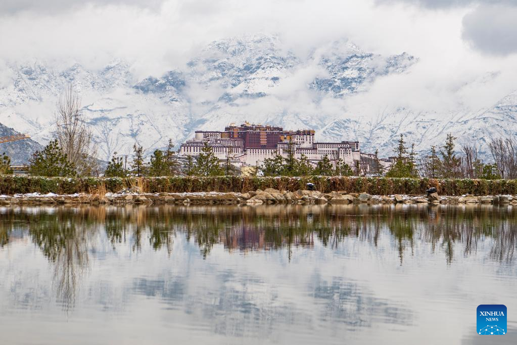 Pemandangan Salji Istana Potala