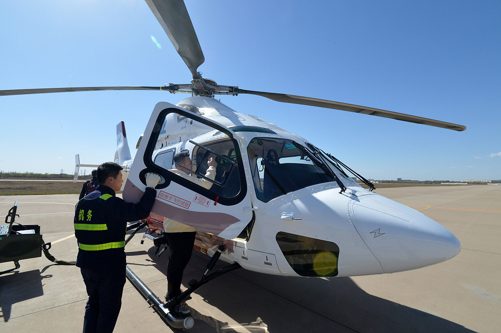 Penerbangan Sulung Helikopter AC332 Berjaya