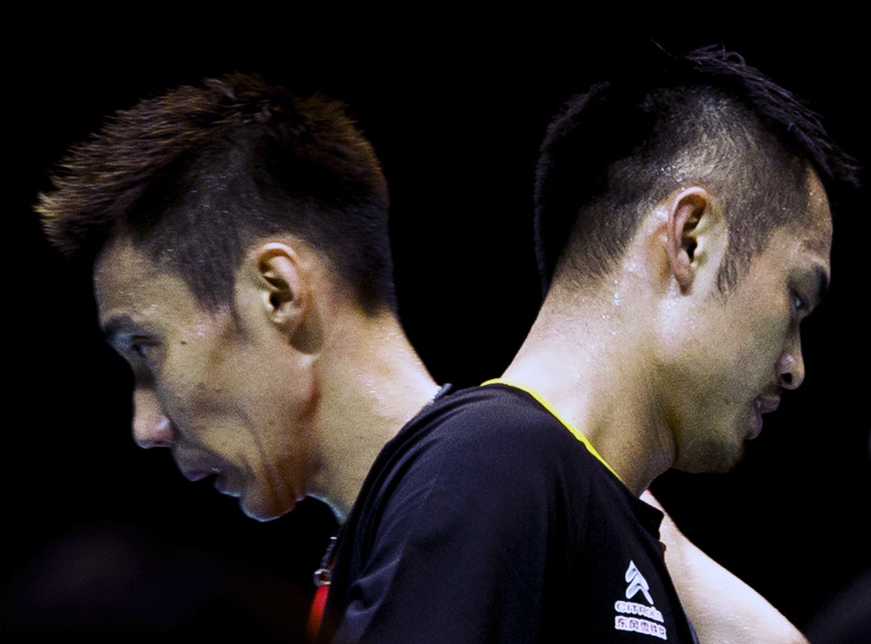 Lee Chong Wei, Lin Dan pada separuh akhir perseorangan lelaki Kejohanan Badminton Asia, 30 April 2016. (Xinhua/Xiao Yijiu)