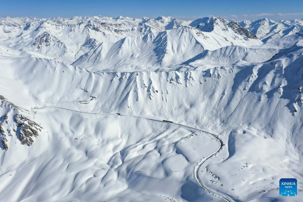 Panorama Lebuh Raya Dushanzi-Kuqa, Xinjiang