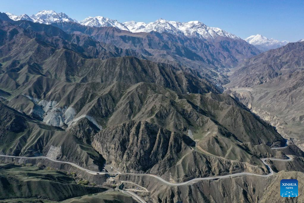 Panorama Lebuh Raya Dushanzi-Kuqa, Xinjiang