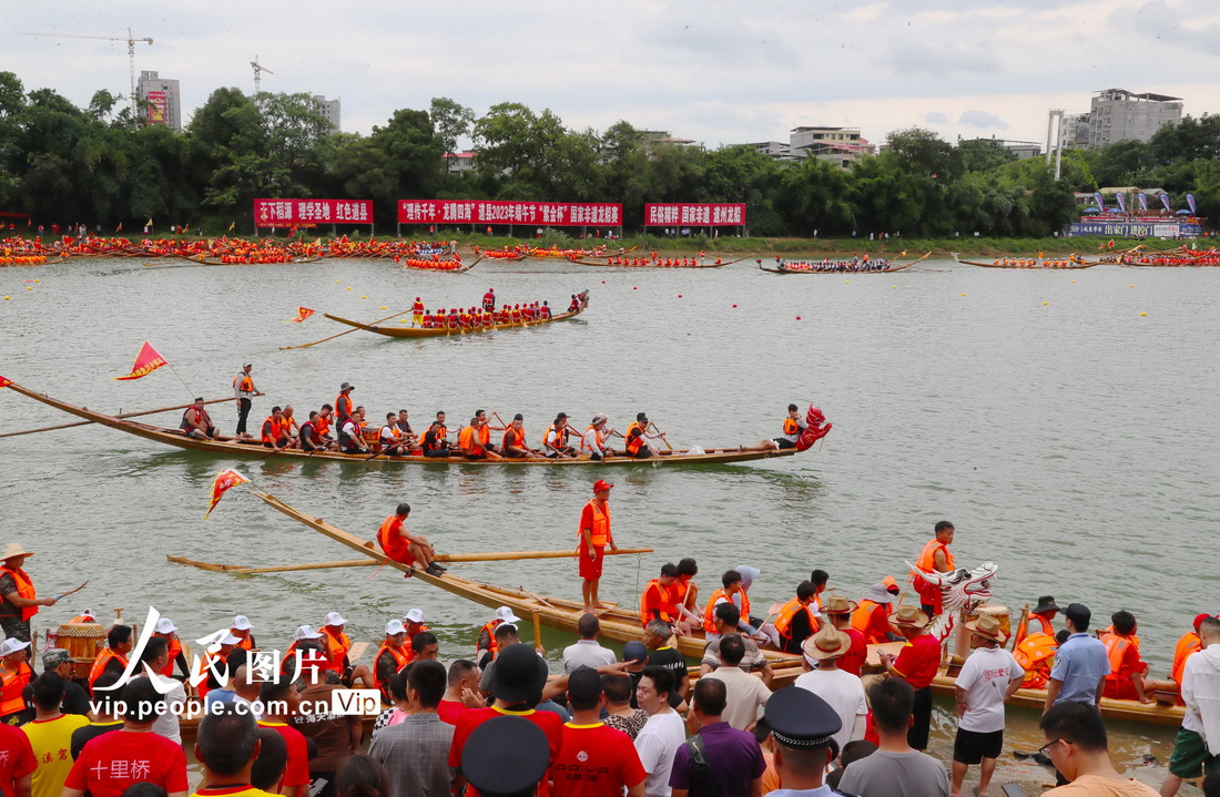 Seratus Perahu Naga Lumba di Hunan, Sambut Pesta Duan Wu