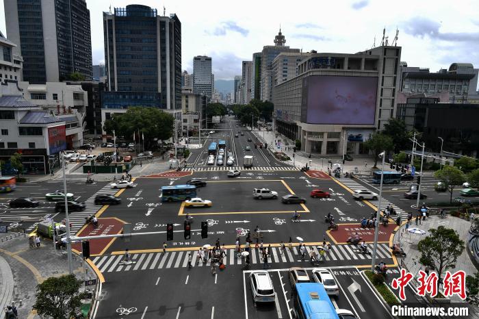 Lintasan Pejalan Kaki Mirip Ludo Buka Kepada Ramai di Fuzhou