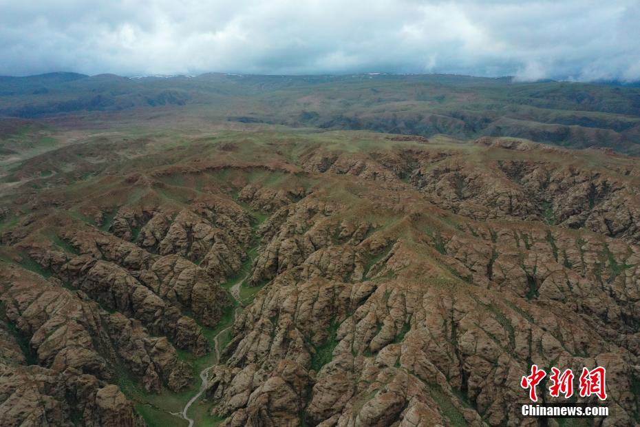 Foto Dron Lembah Batu Aneh di Qinghai