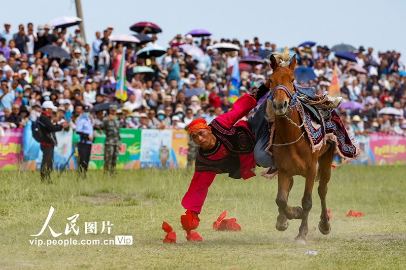 Festival Sukan Rakyat Hangatkan Suasana Padang Rumput Barkol