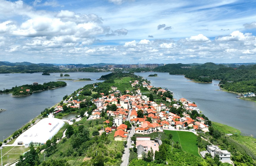 Qingzhen, Pesona yang Tersembunyi di Guizhou