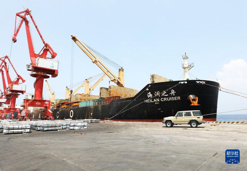 Pada 20 September 2022, sebuah kapal kargo berlabuh di Terminal Pelabuhan Pelbagai Fungsi Doraleh di bandar Djibouti, ibu kota Djibouti. (Xinhua/Dong Jianghui)