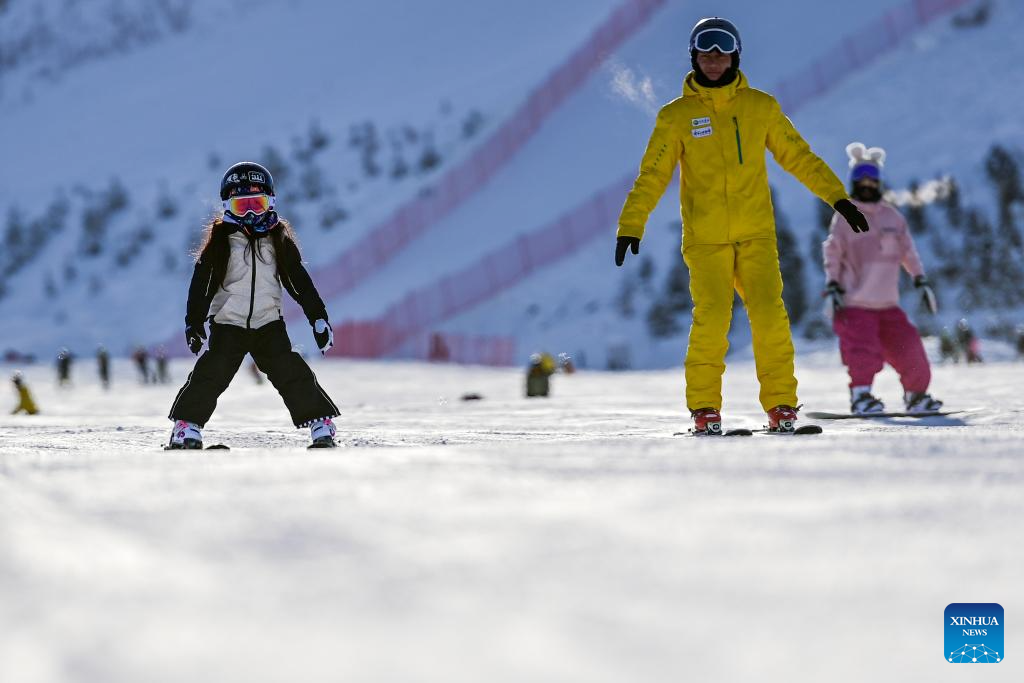 Altay Jadi Destinasi Ski Popular di Xinjiang