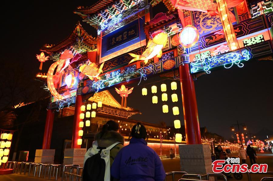 Warna-Warni Lampu Meriahkan Tahun Baharu Serata China