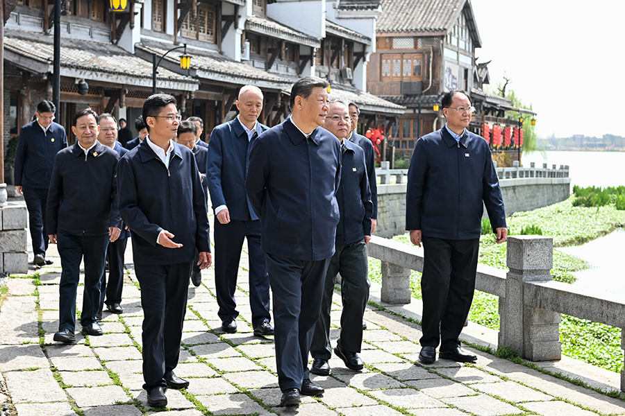 Xi Buat Tinjauan di Bandar Changde