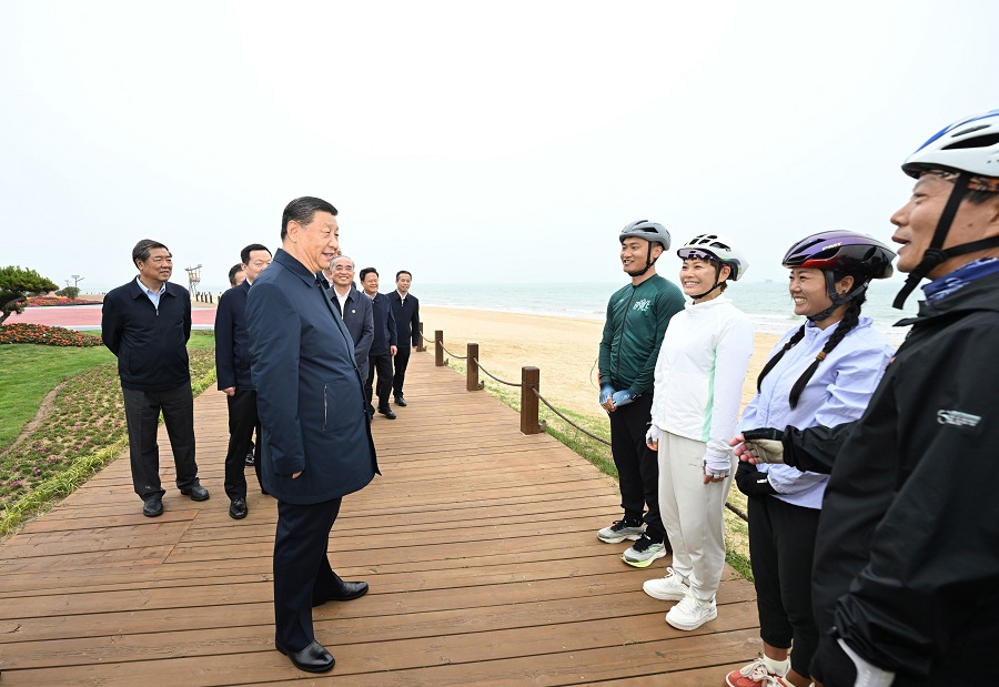 Xi Buat Tinjauan di Bandar Rizhao