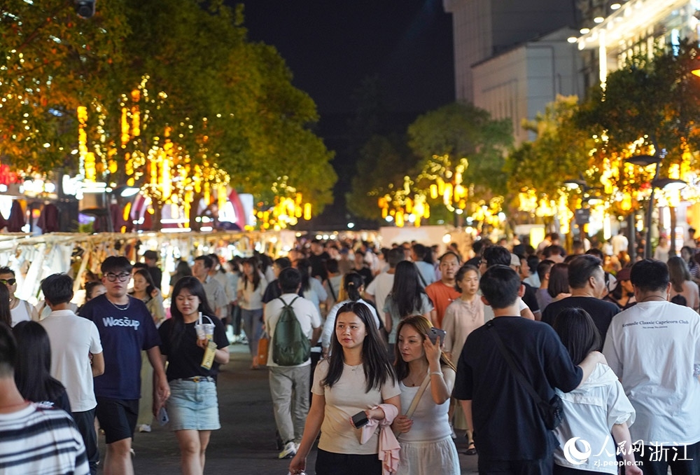 Hiburan Malam Hari Pacu Ekonomi Hangzhou