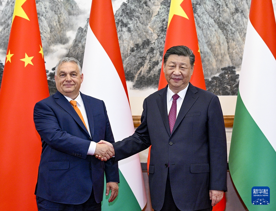 Xi Ditemui PM Hungary