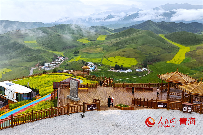  Gunung Zhaobi di atas Kaunti Autonomi Menyuan Hui, Wilayah Autonomi Tibet Haibei, Provinsi Qinghai, barat laut China. (People’s Daily Online/Gan Haiqiong)