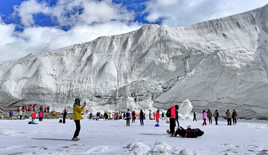 Pesona Taman Glasier di Xinjiang Pukau Pengunjung